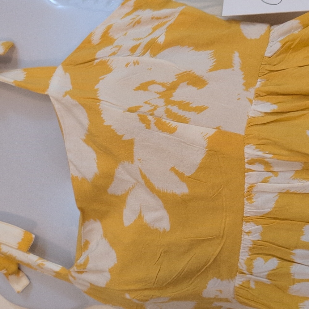 Yellow and White Floral Sundress with Tie Straps - Picture 7 of 15